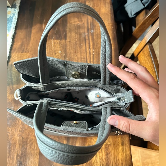 Faux leather handbag - Picture 2 of 3